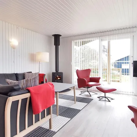 Bertold - 20m From The Sea By Interhome